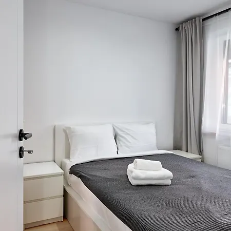 Sielawy Modern By Bookinghost Познань