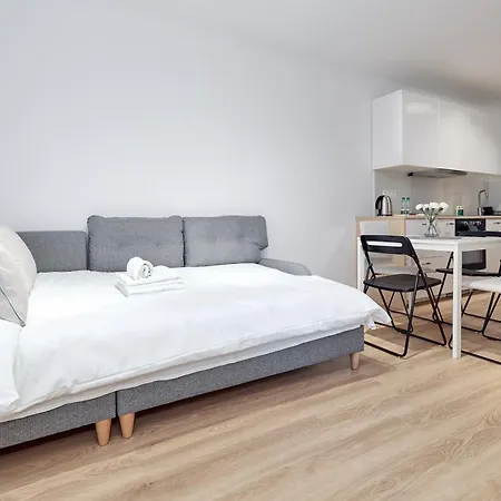 Sielawy Modern By Bookinghost פוזנן